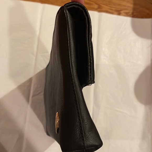 EUC Vince Camino Black Leather Clutch Gold Hardware - Picture 12 of 13